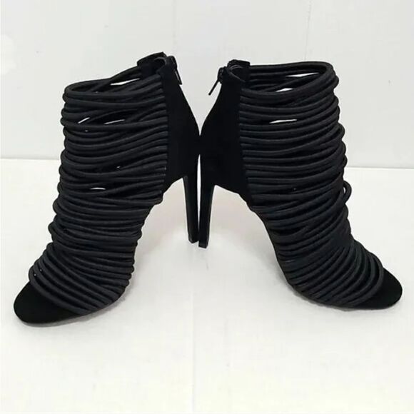 Jeffery Campbell  - Picture 5 of 10